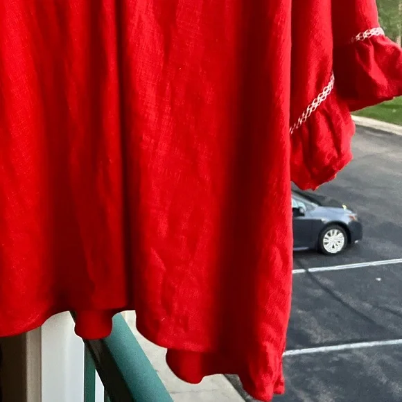 🆕 Max Studio Red V-Neck Crinkle Blouse 2X Embroidered Trim, Flutter Sleeves NWOT - Picture 5 of 13